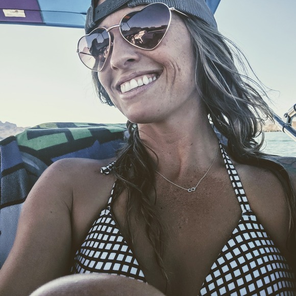 Meet your Posher, Kori - Picture 1 of 1